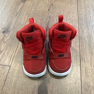 Air Jordan Nike Baby Boy sneakers size 4